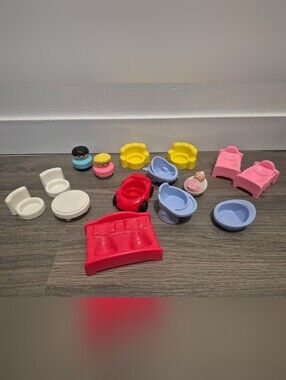 Vintage Fisher- Price Little People chunky figures and furniture Mom Dad Baby